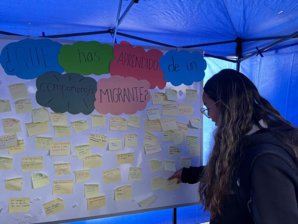 Asistente participa en panel de exposición en el Encuentro Regional de Educación en Afectividad y Sexualidad Integral