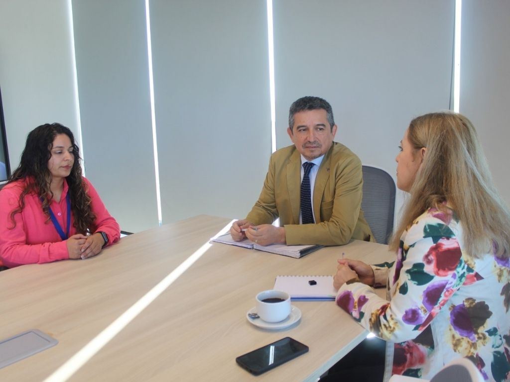 Autoridad SLEP Valle Diguillín y directora Servicio Migraciones