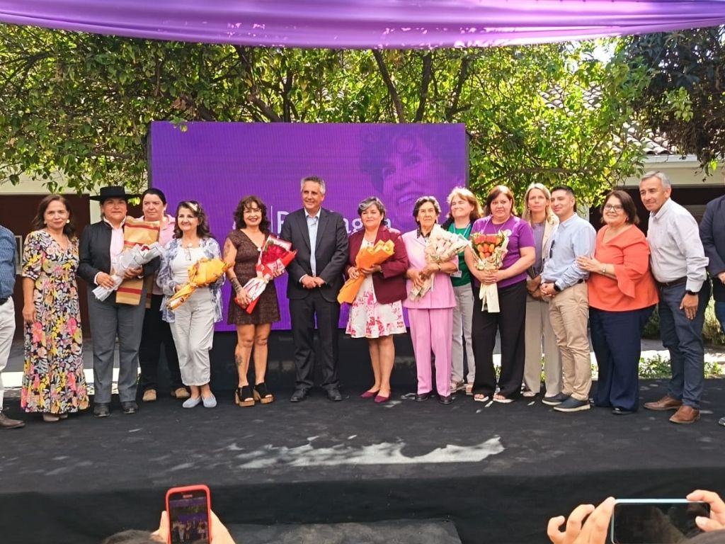 Ceremonia a Mujeres Destacadas