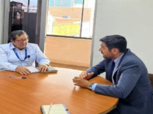 Conversan los Directores Regionales del Servicio Nacional de Migraciones y el de la Dirección de Trabajo