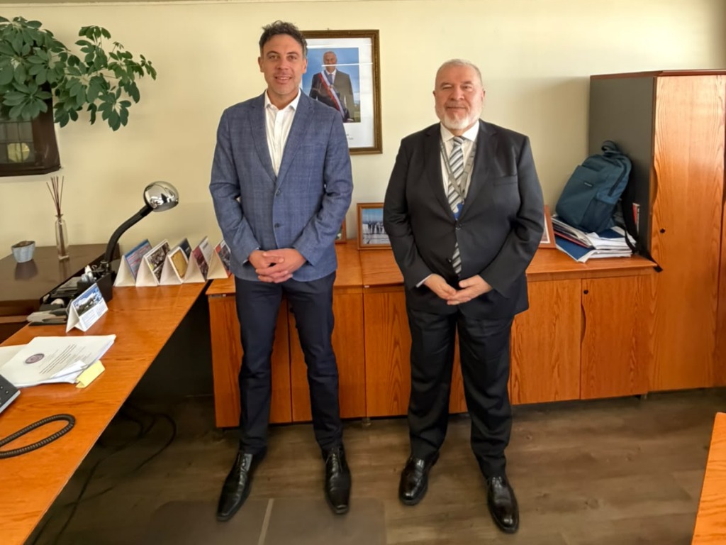 Reunión entre directores del SERMIG y SII de la región de Coquimbo