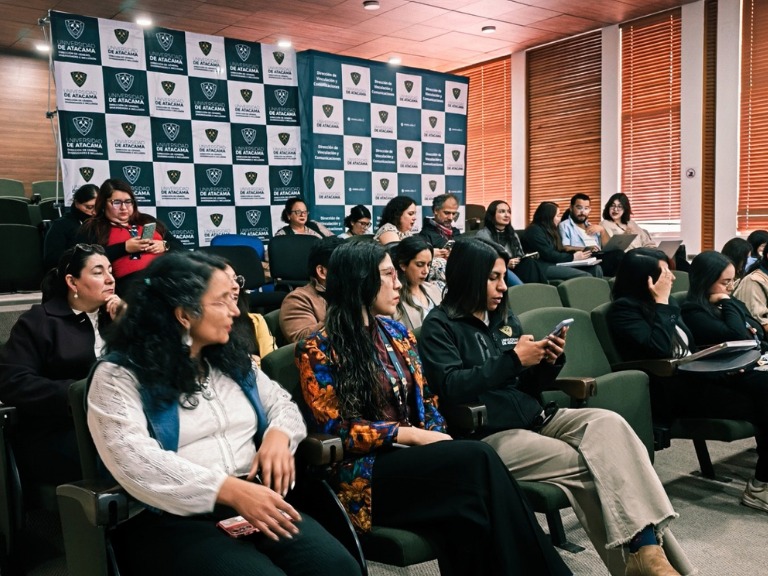 Realizan la charla